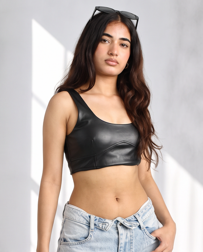 Top bustier en cuir noir à fines bretelles