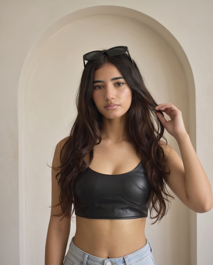 Top bustier en cuir noir à fines bretelles